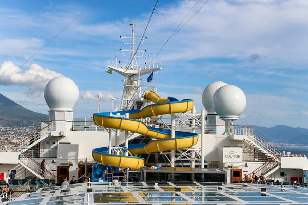 Explorer en Solo : Récits Captivants d'Aventuriers en Croisière